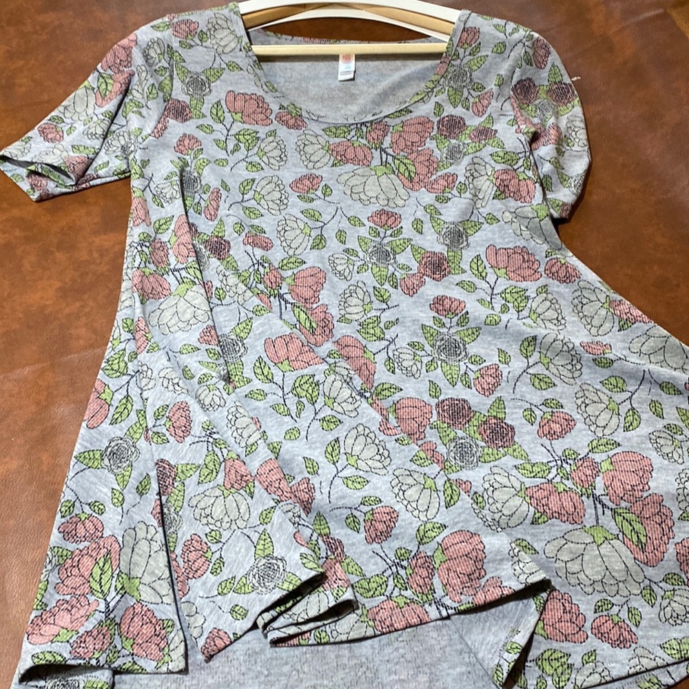 New LuLaRoe Top.
